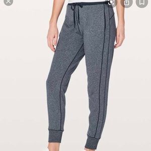 Lululemon cool and collected “28” Jogger